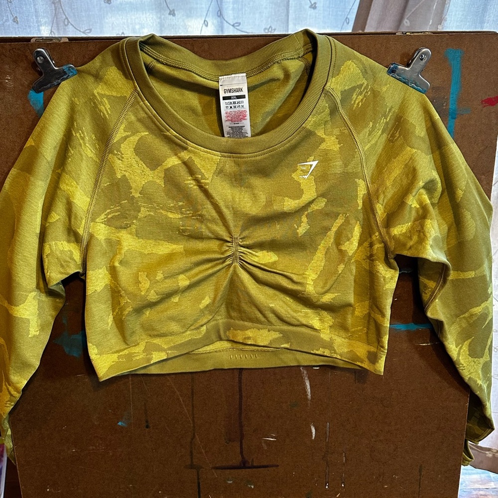 Women’s XXL Gymshark longsleeve top